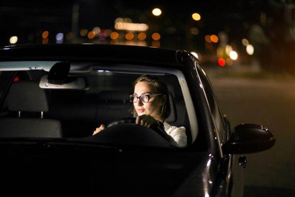 Siguranta pe timp de noapte: Sfaturi pentru un condus responsabil si precaut
